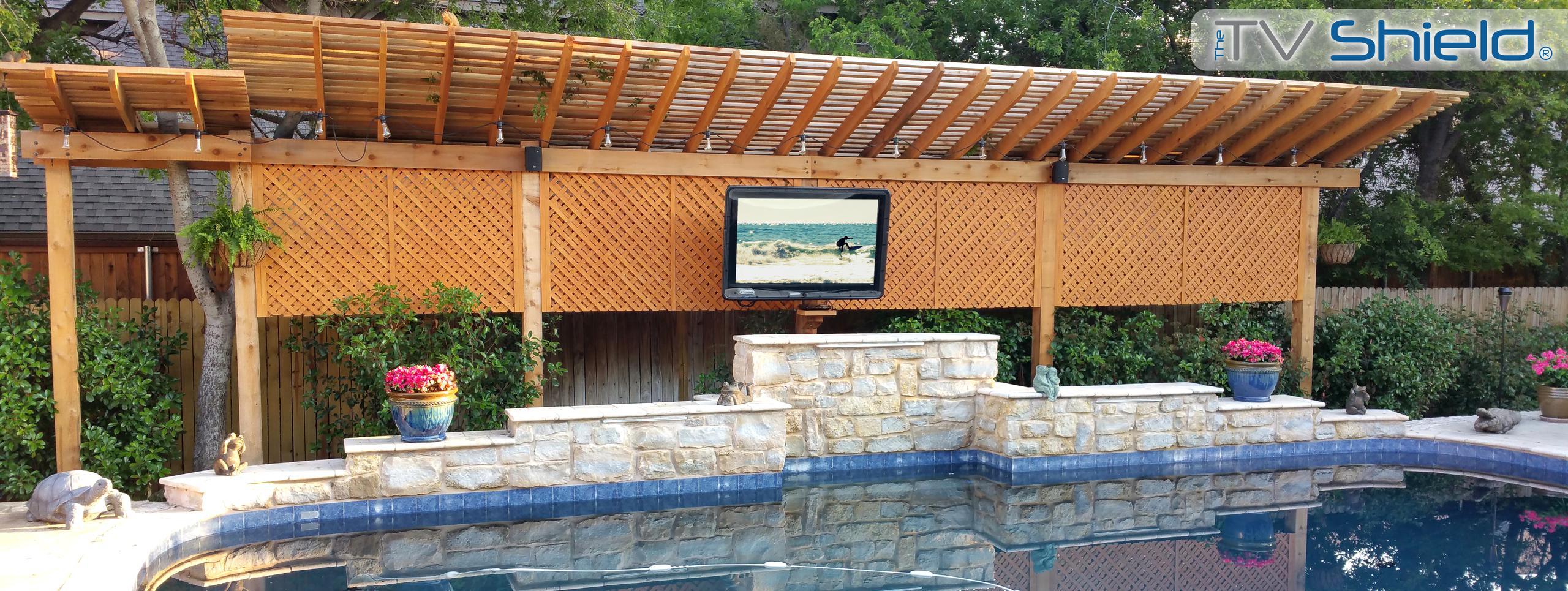 Beautiful Outdoor Living Space with outdoor TV box and Pool